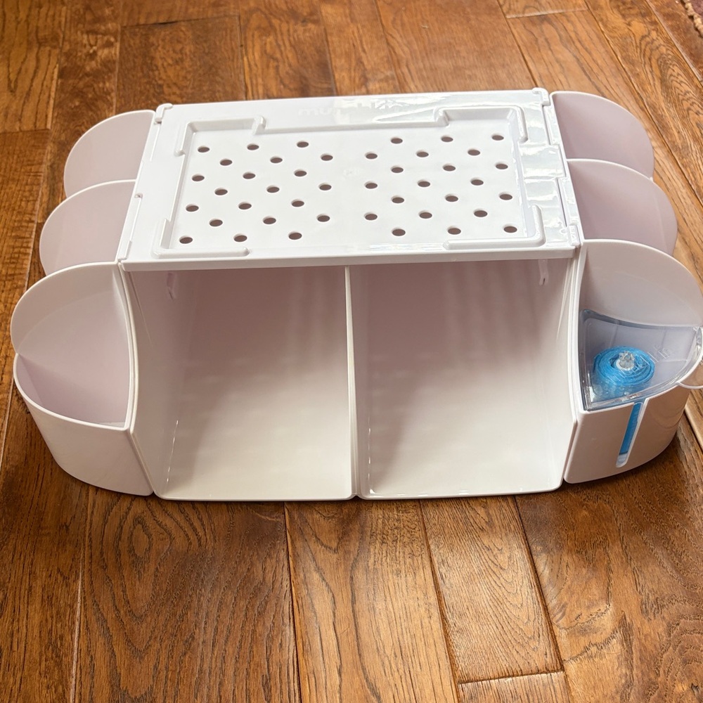 Munchkin Diaper Change Organizer